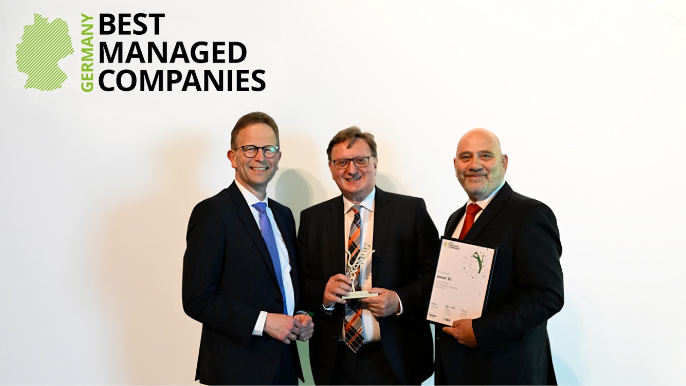 The Board of Directors of Jowat SE is delighted with the Gold Standard as Best Managed Company. Left to right: Dr. Christian Terfloth, Ralf Nitschke, Klaus Kullmann.